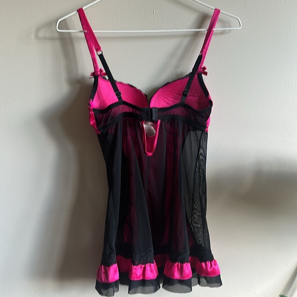 Small pink lingerie - Picture 3 of 3